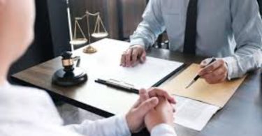 شكوى العامل في مكتب العمل