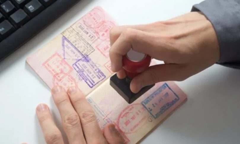 أنواع فيزا العمل في الإمارات